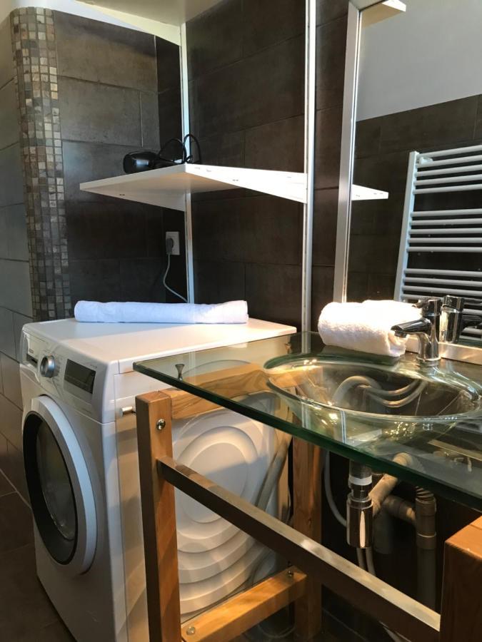 Un Petit Bout De Reve, Balcon, Parking & Proche Centre Apartment อานซี ภายนอก รูปภาพ